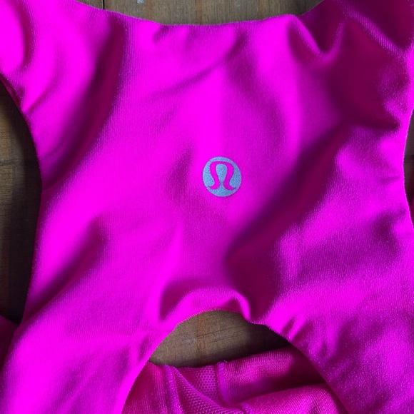 Lululemon Run: Your Heart Out Tank-Paris Pink/Heathered Blurred Grey-Size 6 - Picture 7 of 12